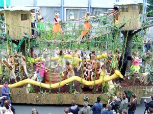 2007 – Der Bürgermeister über´m Tunnel thront, die Mühle jetzt im Dschungel wohnt