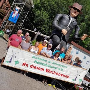 Auf dem Brückenfest nachts um halb eins