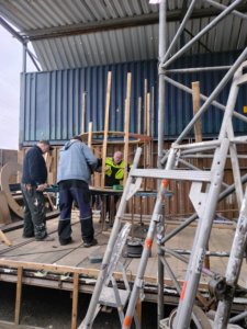 Auch bei schlechtem Wetter wird fleißig weitergebaut